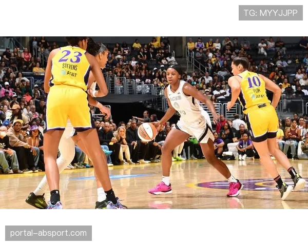 季前赛首日：王牌大胜火花，威尔逊轻取20+10